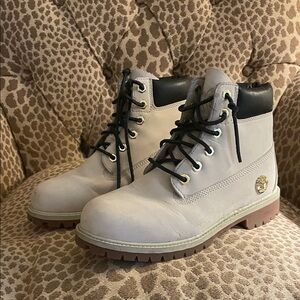 Timberland Off-White Boots with Black Details